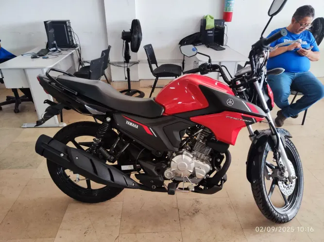 YAMAHA FACTOR 150 VERMELHA 2025 0KM SHALON MOTOS 