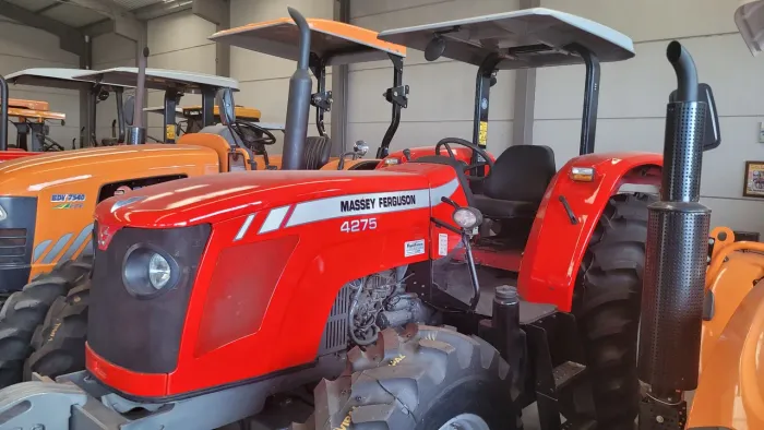 Trator Massey Ferguson 4275