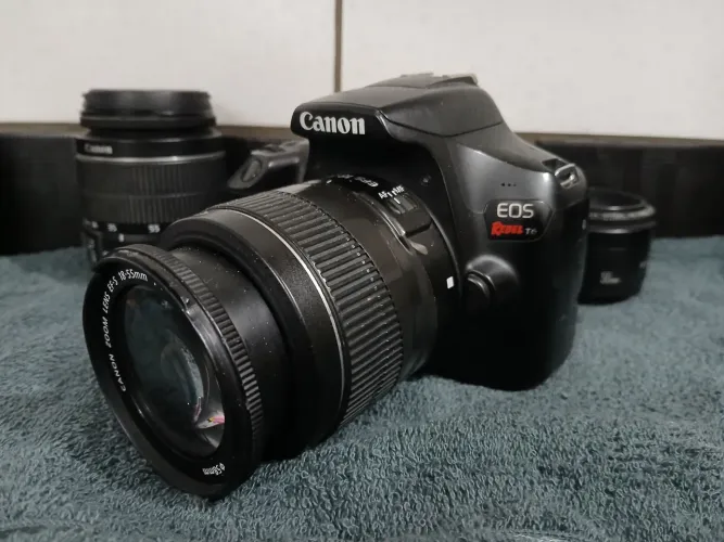 Canon T6 c/ lente 18/55 ótimo estado