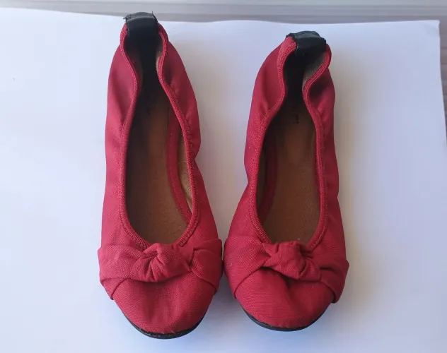 Sapatilha Vermelha Infantil Kipling tamanho 28