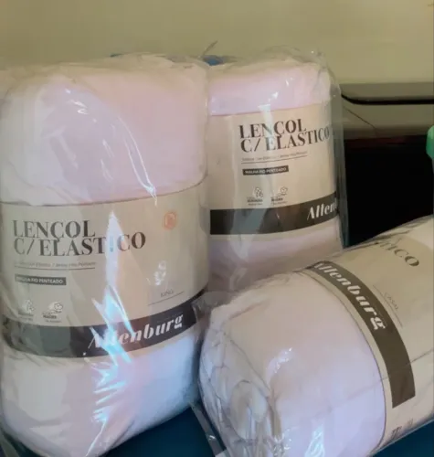 Vendo lençóis com elástico Altenburg 100% algodão Casal/ Queen/ king. 
