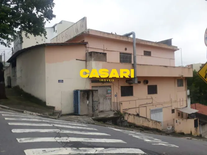 Prédio Comercial à Venda no Jardim Utinga 672m²