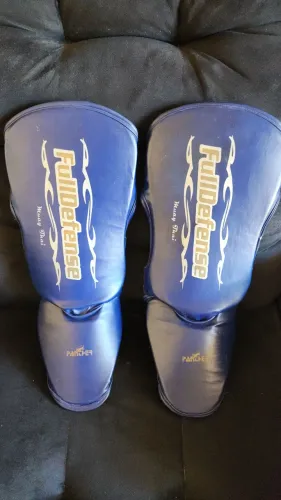 Caneleira de Muay Thai 