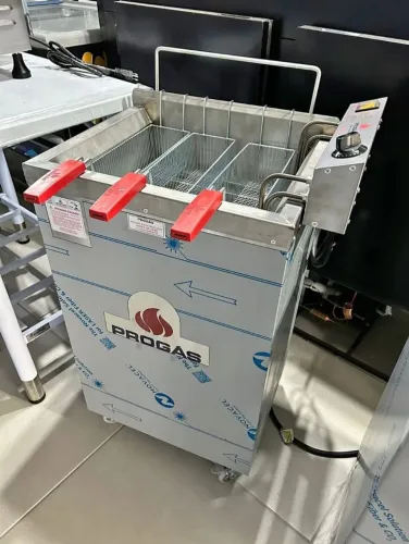 Fritadeira Elétrica 8.000 watts Industrial 3 Cestos - Progás