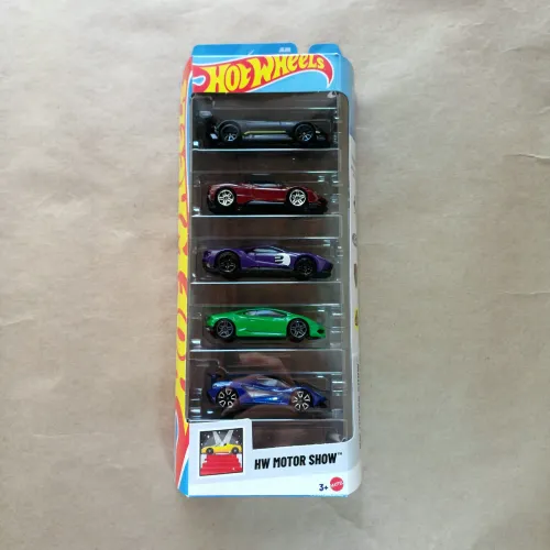 Hot Wheels HW Motor Show 2025 Pack 5 - Ferrari SF90 Exclusiva