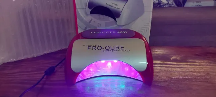 Forno PRO-OURE UV portátil para unhas