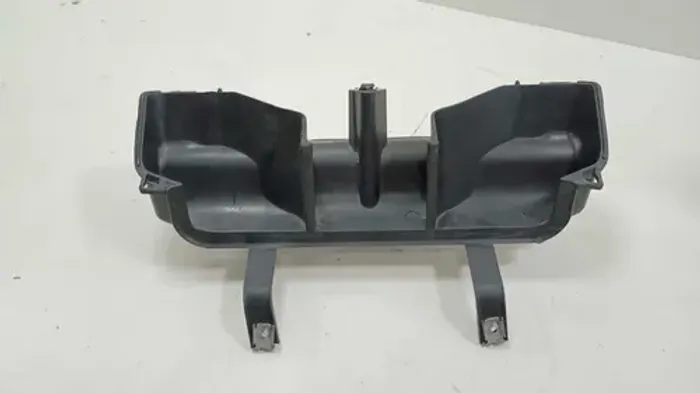 Capa Inferior Duto Entrada De Ar Volkswagen Fox 2004/2011 Preto