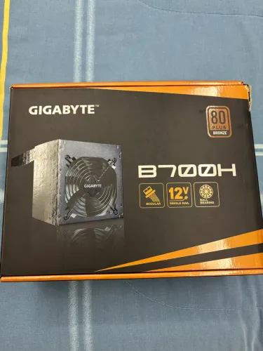 Fonte Gigabyte B700H Semi Modular, 80 Plus Bronze