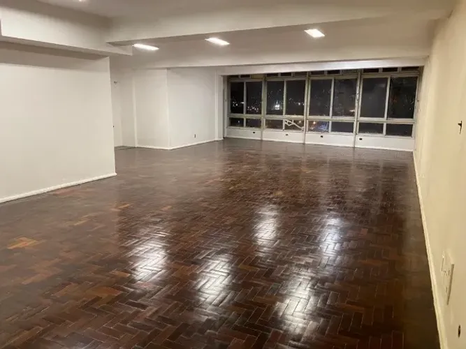 Vendo sala comercial c/300m2 centro de Niterói RJ Vão livre