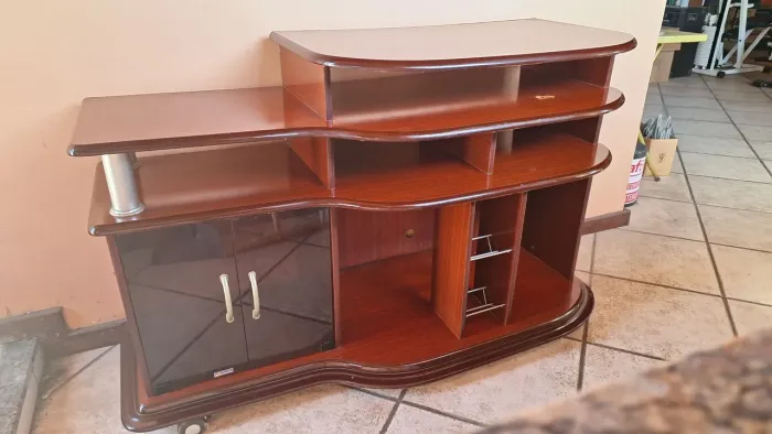 Móvel Rack com rodinhas