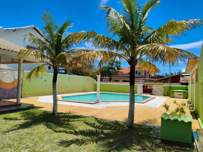 Casa de férias com piscina ao lado da praia