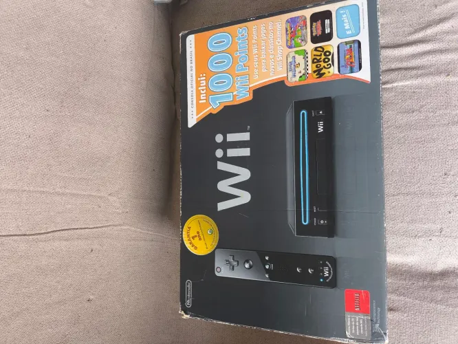 Nintendo Wii versão Black usado com marcas de uso com Jogos