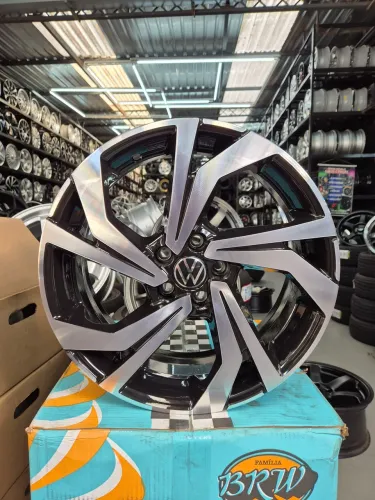 Jogo de rodas vw jetta Aro 17 5x100 krmai