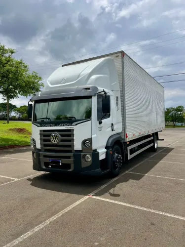 Caminhão Volkswagen 17.280 Constallation VW 24.280