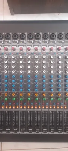 Mesa de som DBR DM12