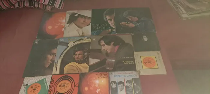 13 discos de vinis Roberto Carlos 20,00 cada.