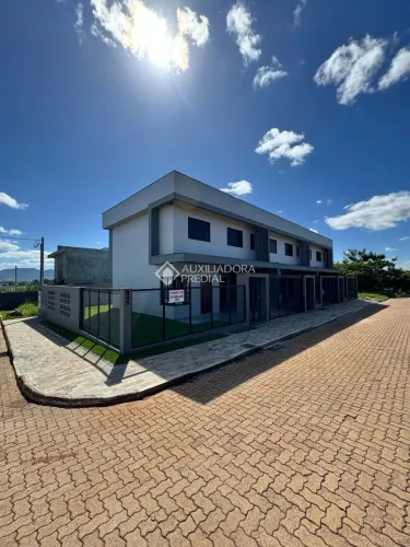 Sobrado à Venda em Lajeado - Bairro Universitário