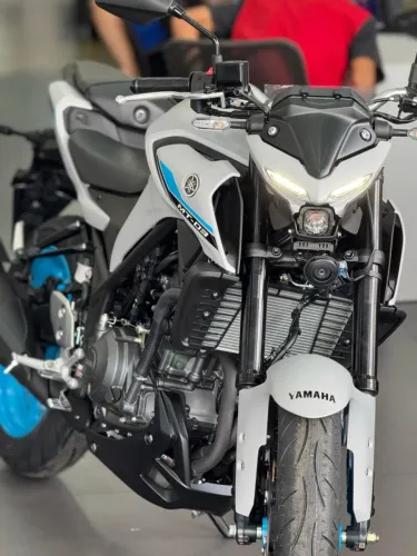 YAMAHA MT-03 CONNECTED 2026 - NAKED, TECNOLÓGICA E PRONTA PRA TUDO!