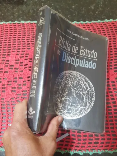 Bíblia de estudo do discipulado (impecável)