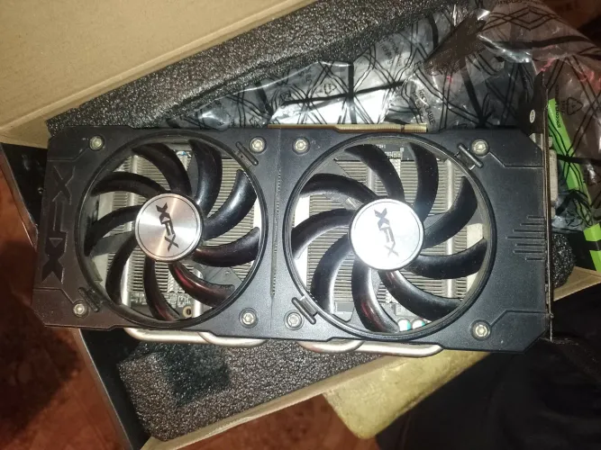 Placa de vídeo RADEON R9 380X OC 4gb DDR5 256bits semi-nova perfeito estado 