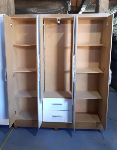 Guarda Roupa 6 Portas NOVO MONTADO