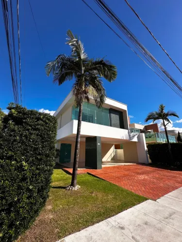 Casa em condomínio no Aracagy