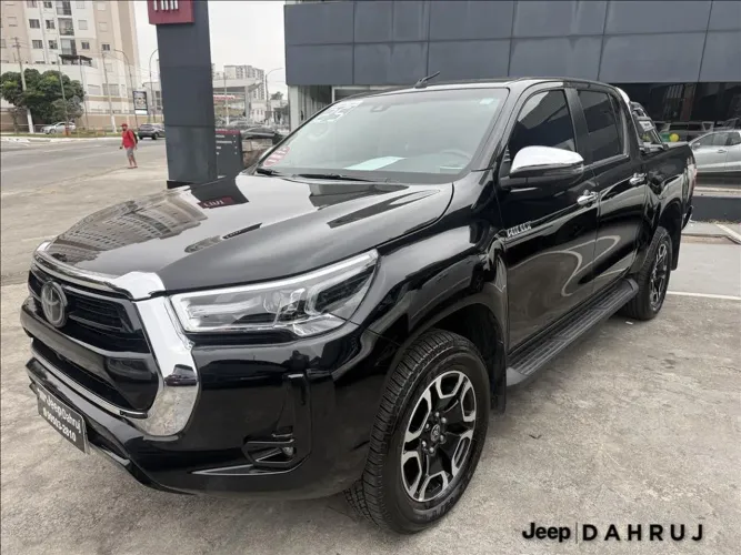Toyota Hilux CD SRX 4X4 2.8 TDI 16V Diesel Aut. 2025