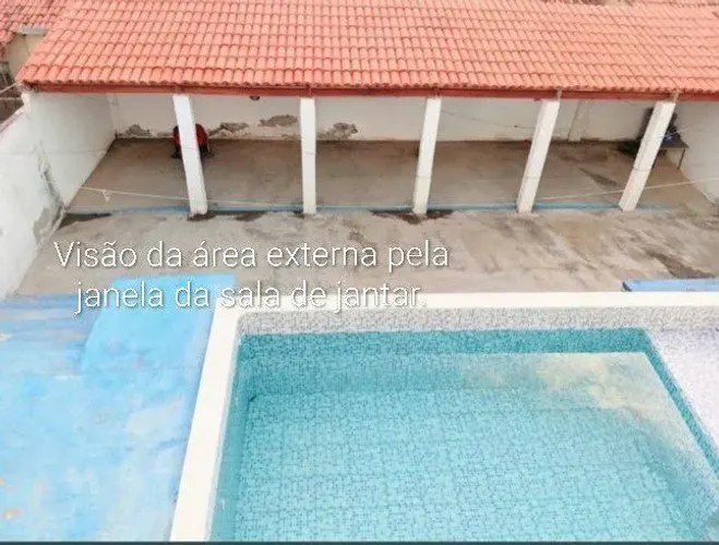Prédio com área com piscina. Na Redenção perto da escola Creuza