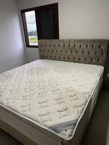 Cama de casal king size 