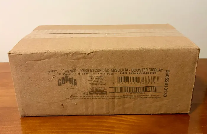 Case lacrada booster box Pokémon Escuridão Absoluta (144 boosters)