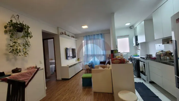 LINDO APARTAMENTO NO CONDOMINIO RESERVA RAPOSO.