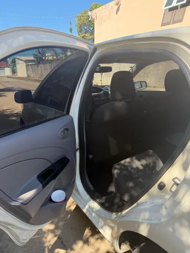 Toyota Etios XS 1.3 Flex 16V 5P Mec. 2013