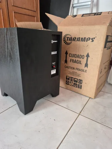 Caixa de som subwoofer