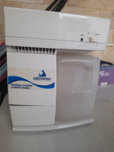 Destilador de água Cristófoli; 110 V.