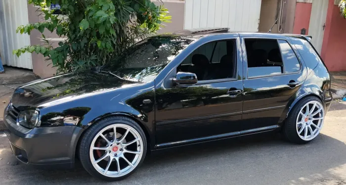 Volkswagen Golf GTI 1.8 MI 180/193cv Turbo 4P Mec. 2002