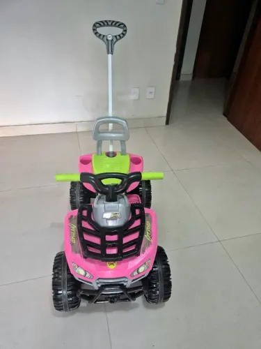 Carr8nho infantil 2 em 1 , pedal e passeio