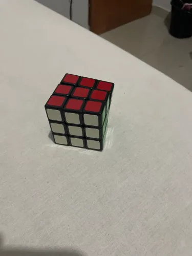 Cubo mágico usado