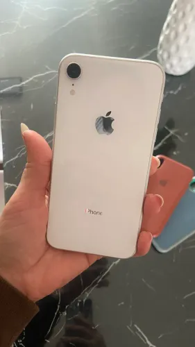 Vendo iPhone XR super conservado 
