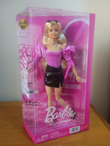 Boneca Barbie Deluxe Style Rare Find 4 Lacrada