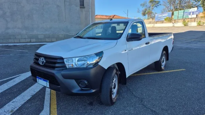 Toyota Hilux CS 4X4 2.8 TDI Diesel Mec. 2025
