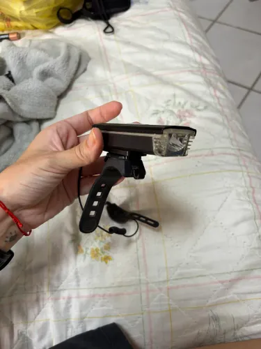 Farol para bike 350 lúmens com sensor de buzina