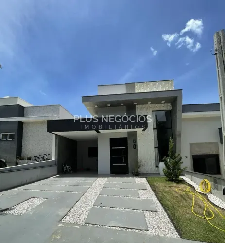 Casa à Venda no Terras de São Francisco  3 Dormitórios, 1 Suíte, 110m² de Área Útil, Com D