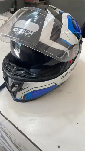 Vendo ou troco capacete GP Tech