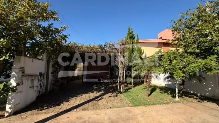 Casa em condomínio com 02 dormitórios