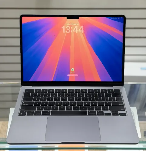 Macbook air m2 13 polegadas 8gb / 512gb bateria 92% LOJA FISICA, 10 core gpu ( 512 gb )
