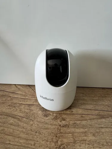 Câmera Intelbras iM4 inteligente 360°