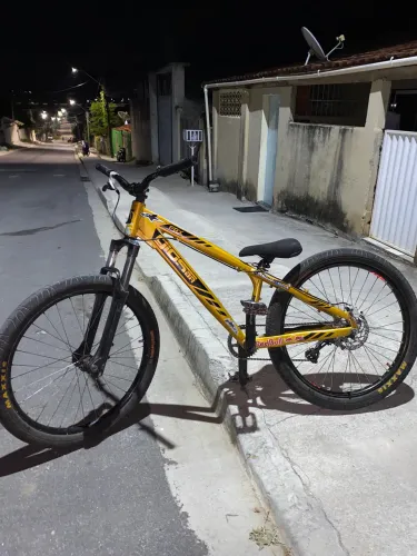 Faço rolo em quadro gios e na Spinner cargo