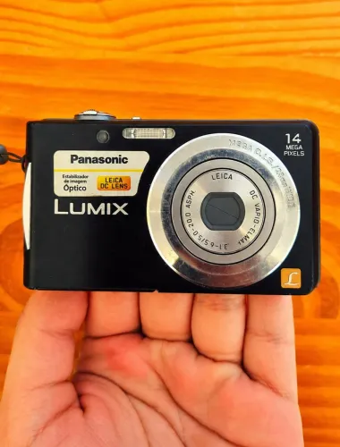 Câmera lumix 14.1