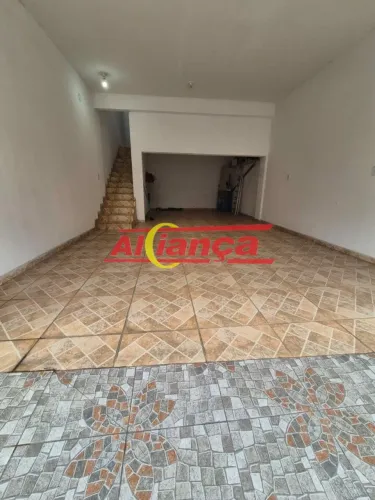 CASA ASSOBRADADA , COM 3 QUARTOS, SENDO 1 SUITE 3 VAGAS JARDIM OLIVEIRA l