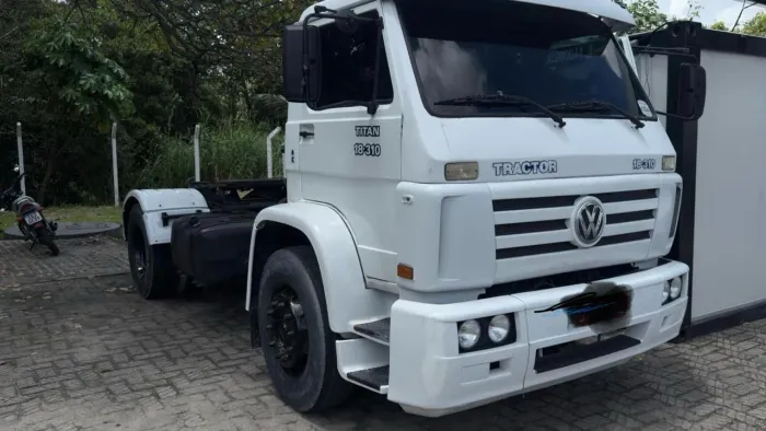 Vende-se caminhão Titan